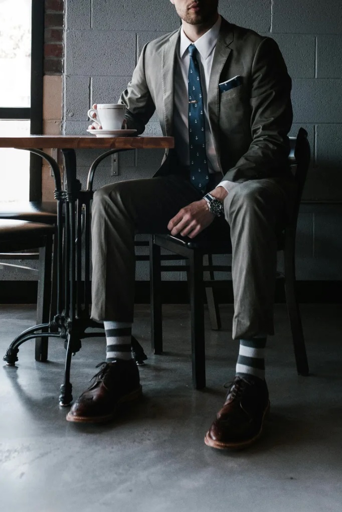 A man in a coffee shop | Source: Pexels