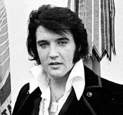 Elvis Presley - Solitaire