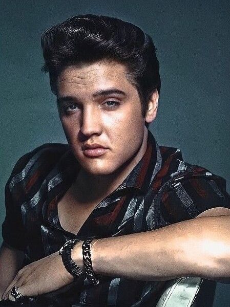 “Way Down – Elvis Presley: A Rocking Tribute to Living Life to the Fullest”