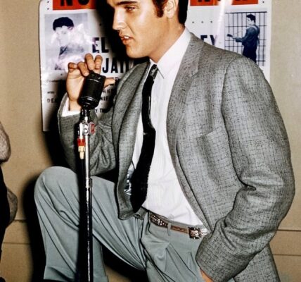 Elvis Presley - Heartbreak Hotel