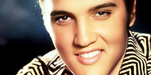 Elvis Presley - Love Me