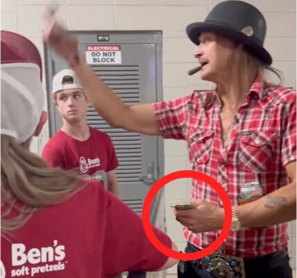 At the Alabama vs. Georgia game, Kid Rock makes a 100% class act for the workers.